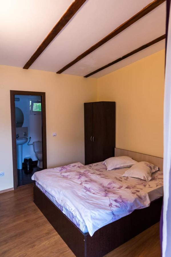 Casa Beasarah. Villa Dubova Room photo